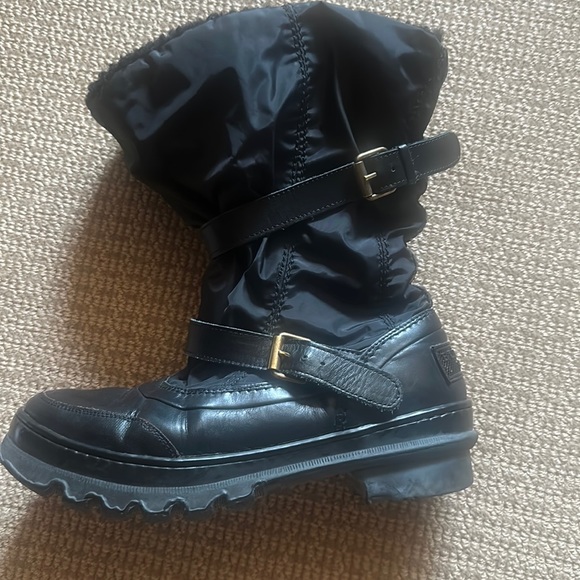 Burberry Sport real shearling nylon leather trim boots rubber sole size 40 9 euc - Picture 4 of 16